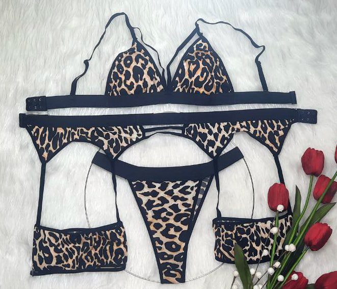 photo_2022-08-28_15-54-49 ست شورت و سوتین پلنگی Mersede کد 141