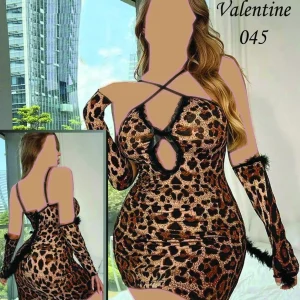 کاستوم پلنگی سهتکه زنانه Valentine کد 045 با شورت لامبادا و ساق دست فانتزی طرح پلنگی کرم مشکی