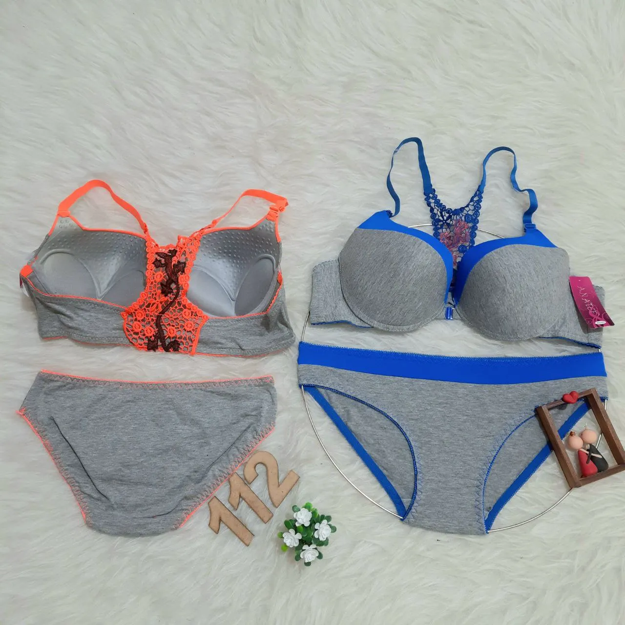 112 1 ست شورت و سوتین اسفنجی زنانه جلو باز شو کد 112(بسته پنجتایی)